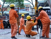 Điện lực miền Nam hỗ trợ khách hàng trong mùa nắng nóng